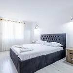 Hotel Lalun Aparts *