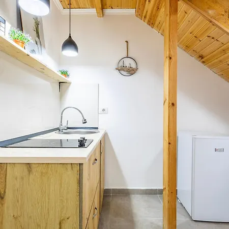 Lalun Aparts Hotell Golem (Tirana)