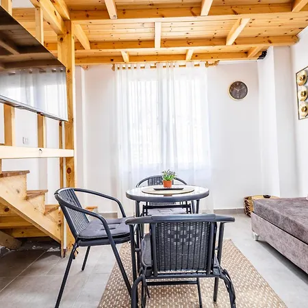 Hotell Lalun Aparts Golem (Tirana)