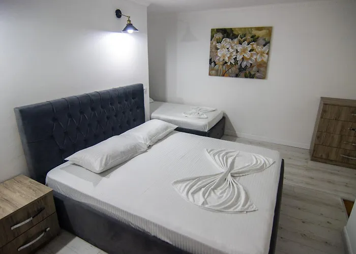 Hotel Lalun Aparts *