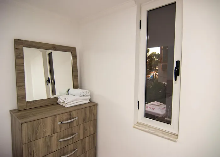 Hotel Lalun Aparts Golem (Tirana)