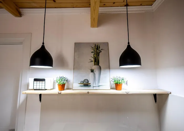 Lalun Aparts * Golem (Tirana)