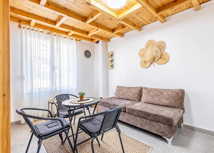 Ξενοδοχείο Lalun Aparts Golem (Tirana)